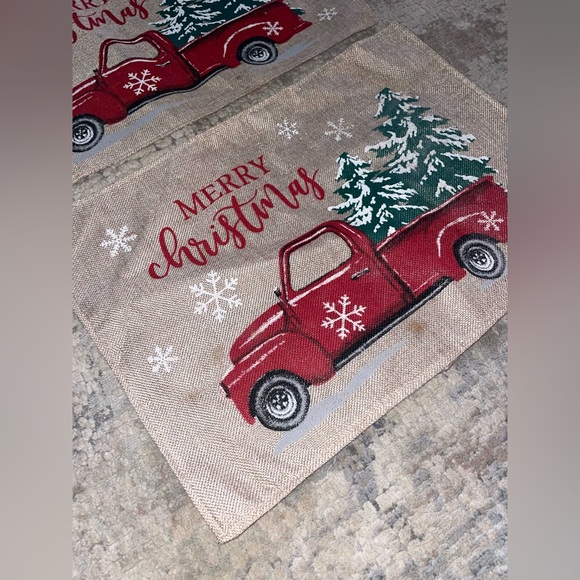 ‘Merry Christmas’ burlap placemats - Picture 2 of 2